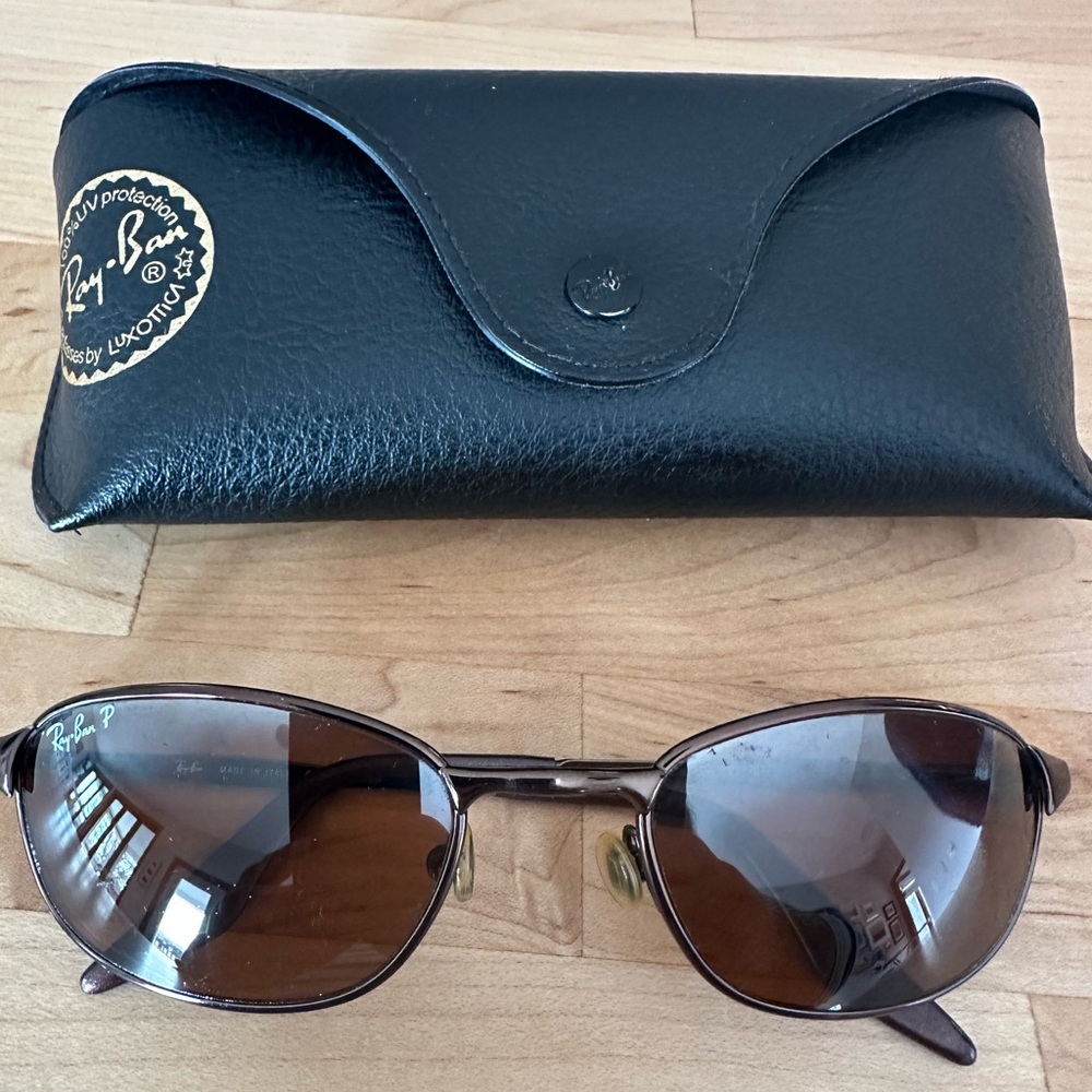 Vintage Ray-Ban Classic Brown Sunglasses with Black Case